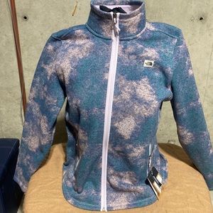 Beautiful Woman’s full zip fleece jacket called printed crescent . Size large